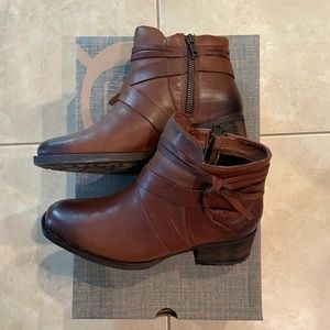 Women’s Born Boots